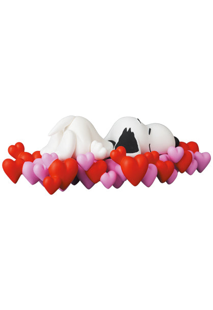 UDF Peanuts Series 13 Full of Heart Snoopy