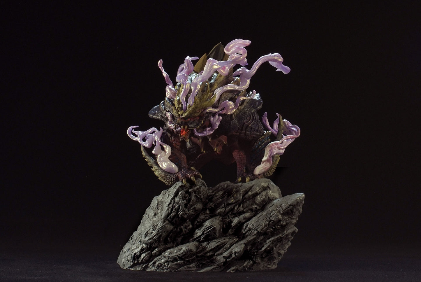 Capcom Figure Builder Creators Model Wyvern of Malice Magnamalo