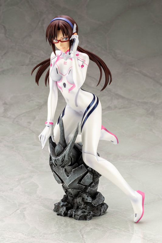 Mari Makinami Illustrious White Plugsuit ver.