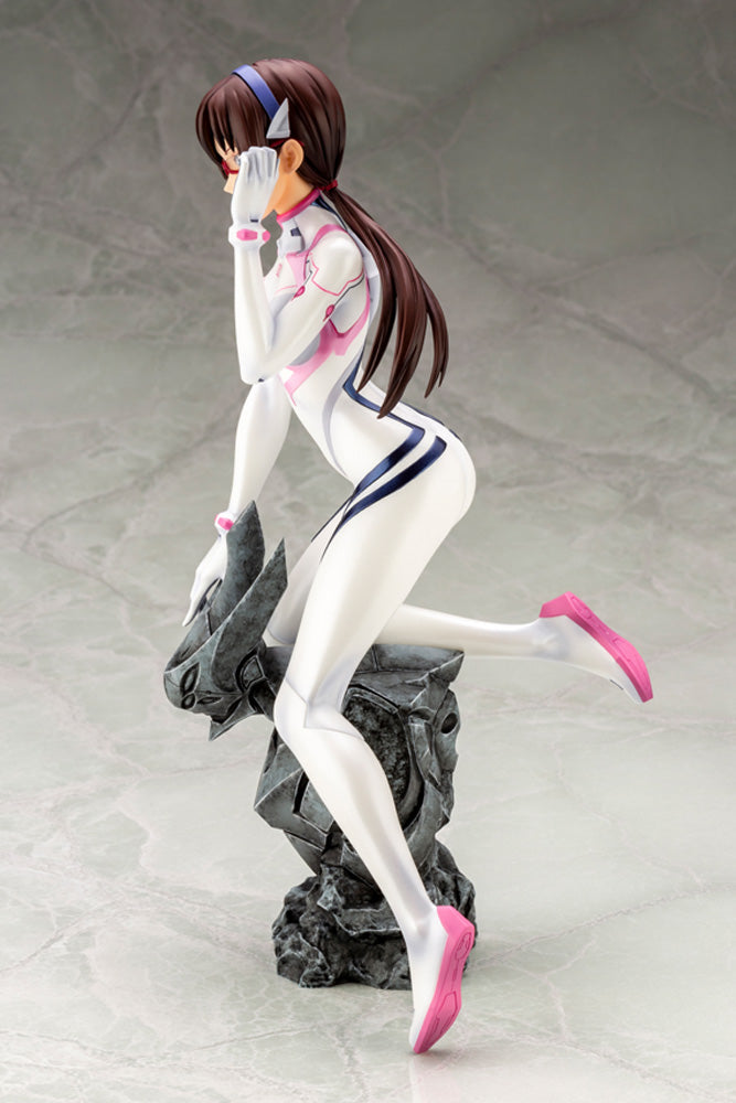 Mari Makinami Illustrious White Plugsuit ver.