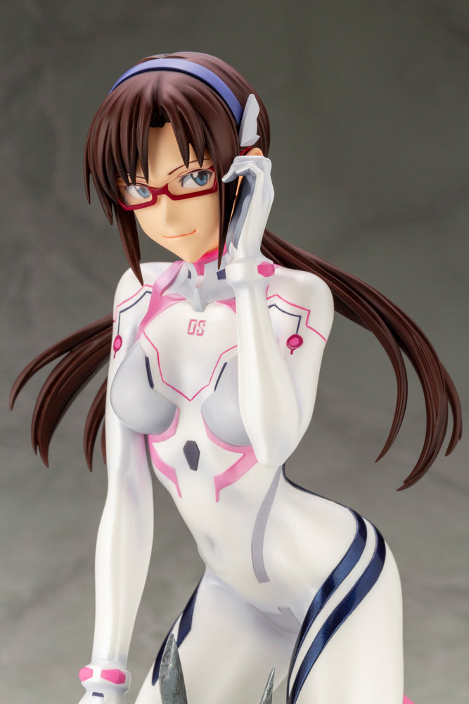 Mari Makinami Illustrious White Plugsuit ver.
