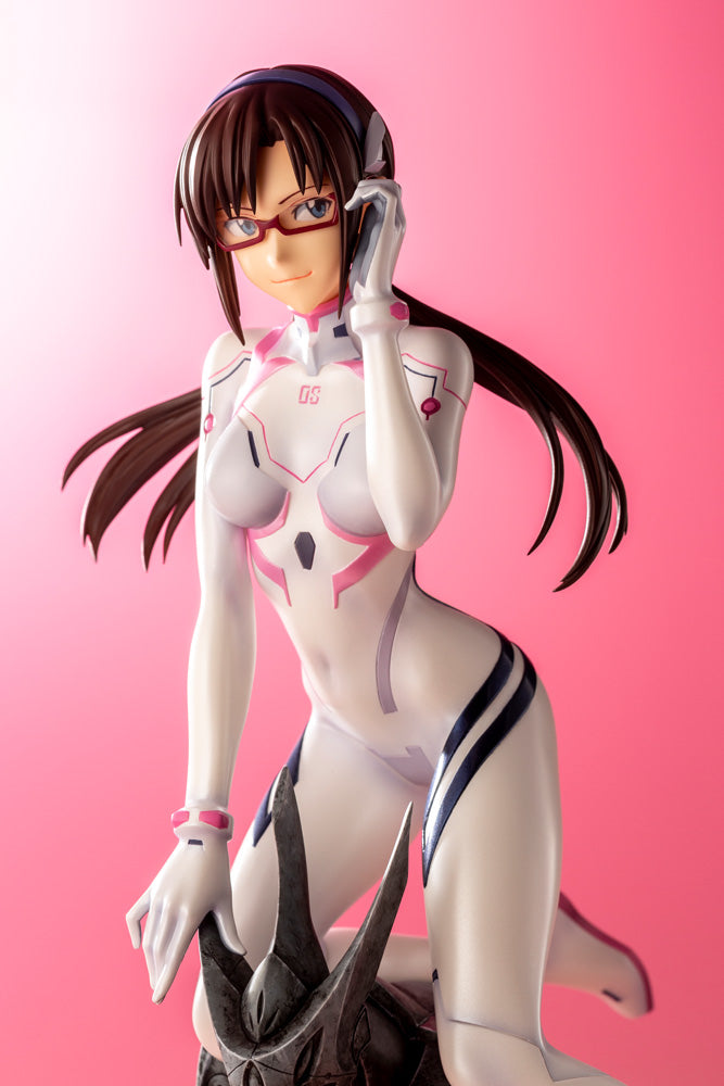 Mari Makinami Illustrious White Plugsuit ver.