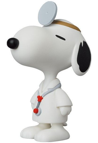 UDF Peanuts Series 15 Doctor Snoopy