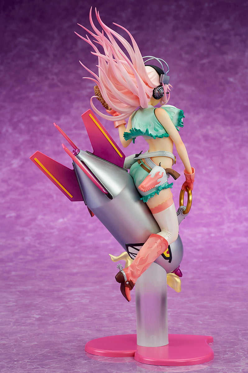 Super Sonico Love Bomber!