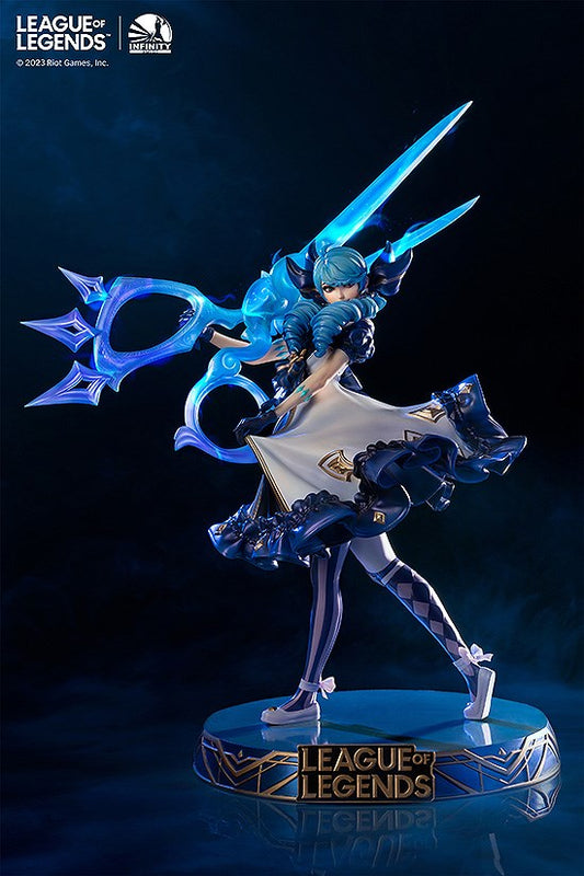 League of Legends The Hallowed Seamstress - Gwen