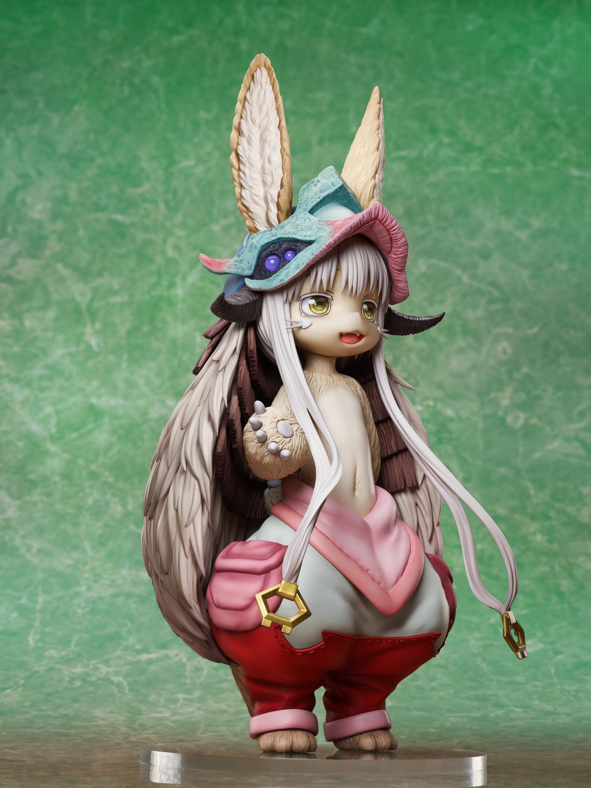 Made in Abyss" Nanachi 1/4 Scale Figure