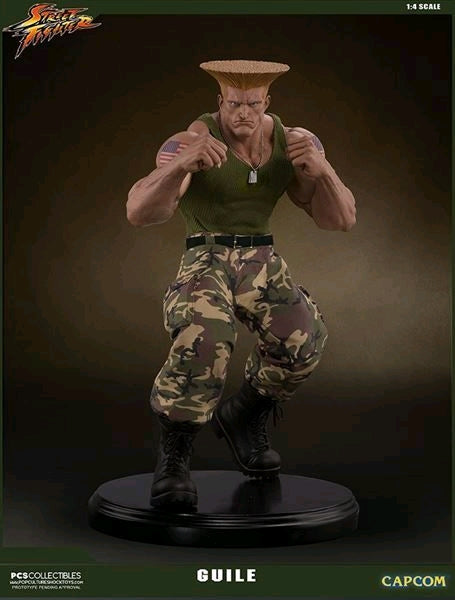 Street Fighter - Guile Statue