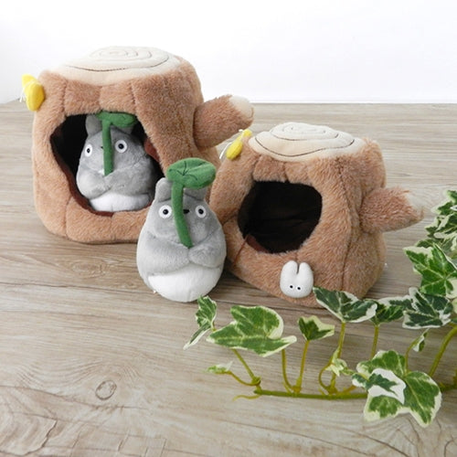 Totoro in House Stump